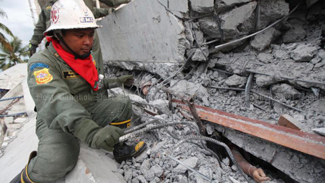 Sập nhà 6 tầng đang thi công, 22 người thương vong