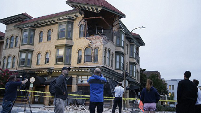 [ẢNH]: Thành phố rượu vang tan hoang sau động đất