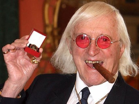 Người dẫn chương trình xâm hại tình dục 1.000 trẻ em