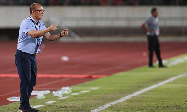 Tuyển Việt Nam thắng to, HLV Park Hang Seo vẫn phàn nàn