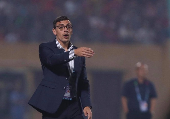 HLV Felix Dalmas của đội tuyển Campuchia. Ảnh: Vnexpress