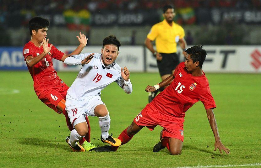 Quang Hải chưa thực sự toả sáng ở vị trí tiền vệ trung tâm tuyển Việt Nam.