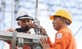 Người dân nói bị thay gấp công tơ, điện lực trả lời thế nào? 