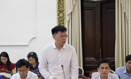 TS Trương Minh Huy Vũ, Viện trưởng Viện Nghiên cứu phát triển TPHCM phát biểu tại phiên họp