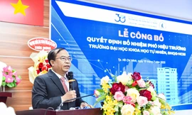 GS.TS Nguyễn Trung Nhân phát biểu nhận nhiệm vụ. Ảnh: VNUHCM