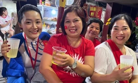 Chuyện cảm động ở con phố nơi hàng trăm nghệ sĩ tập kết diễu hành 