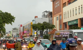 TPHCM sẽ tạm 'đóng cửa' trường học nếu mưa bão phức tạp