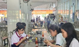 Sở Giáo dục vào cuộc kiểm tra suất ăn bán trú được phản ánh 'lèo tèo'