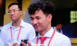 NSND Xuân Bắc động viên dàn nghệ sĩ tổng duyệt A80