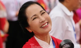 NSND Lan Hương trong buổi tổng hợp luyện A80: 'Không đâu có được cảm xúc này'