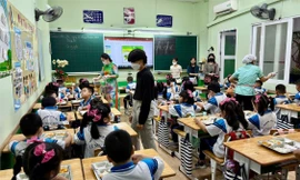 Yêu cầu kiểm điểm hiệu trưởng một trường tiểu học tại TPHCM vì khoản thu trái quy định