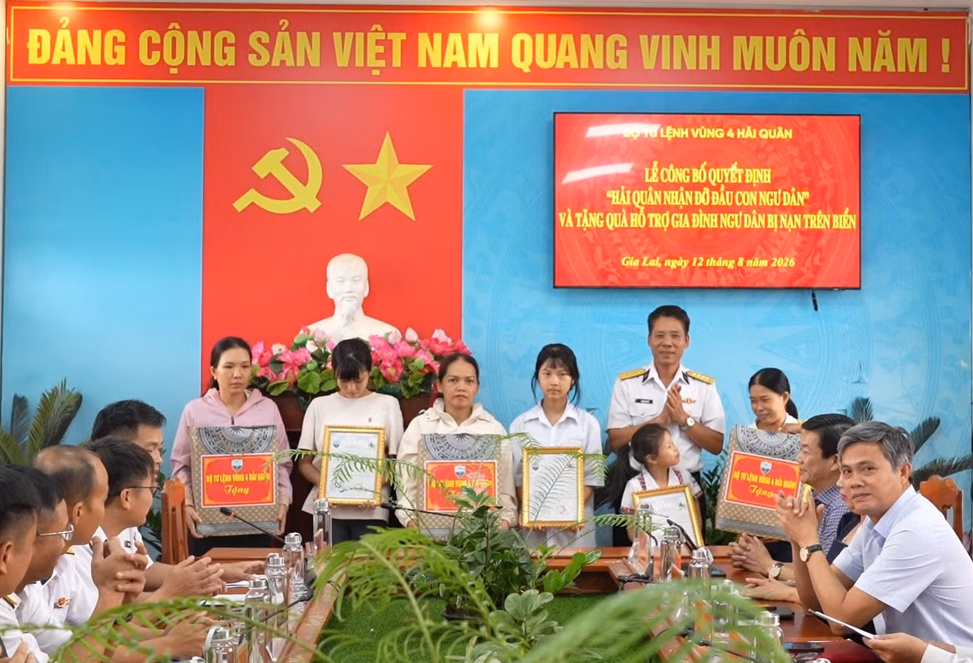 ngudan2.jpg