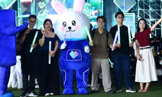 Bùng nổ năng lượng tuổi trẻ trong đêm nhạc Fest 'Chạm Việt Nam' 