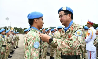 Lực lượng gìn giữ hòa bình Việt Nam báo công dâng Bác 