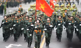 Những 'bông hồng thép' trong lễ diễu binh trên Quảng trường Ba Đình