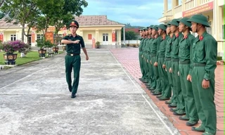 Người thầy đặc biệt của các chiến sĩ