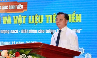 Sinh viên bàn về vật liệu tiên tiến, năng lượng sạch cho tương lai