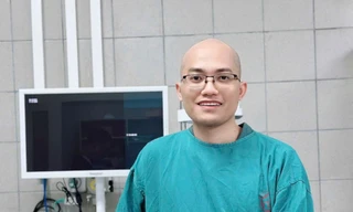 Bác sĩ nội trú kể về thanh xuân đáng nhớ và mái tóc đặc biệt