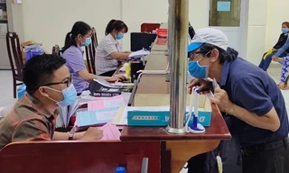 Xin nghỉ hưu trước tuổi, bất ngờ được bổ nhiệm chức mới