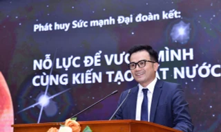 Giáo sư Trần Xuân Bách: Theo đuổi sự đổi mới, phải chấp nhận việc 'phủ nhận' chính mình