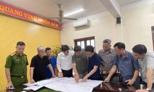 Sự cố túi khí trong hầm lò khiến ba công nhân mắc kẹt