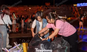 Hành động đẹp của người dân Quảng Ninh sau khi xem concert