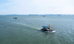 Quảng Ninh nắng như 'đổ lửa' trước giờ bão số 9 đổ bộ