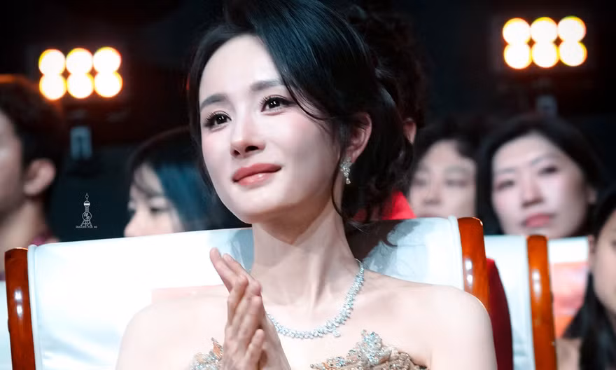 Giải thưởng khiến khán giả cảm thán: 'Giới giải trí Hoa ngữ nát rồi'