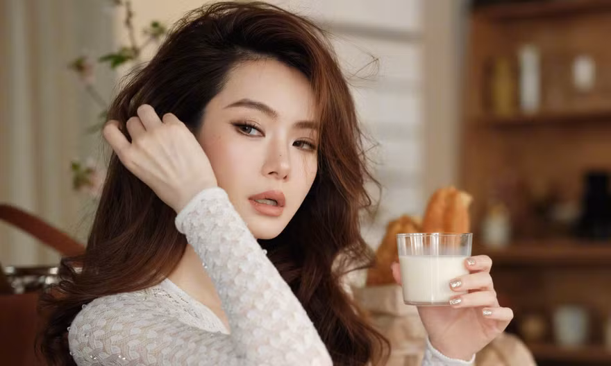 Nguy cơ thương mại hóa hình ảnh nghệ sĩ