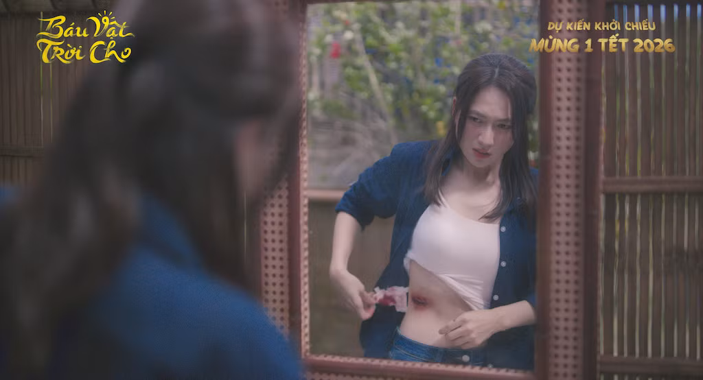 bvtc-tlr-2k-f-xx-709-20-master-digital-26011500-00-45-12still034.png
