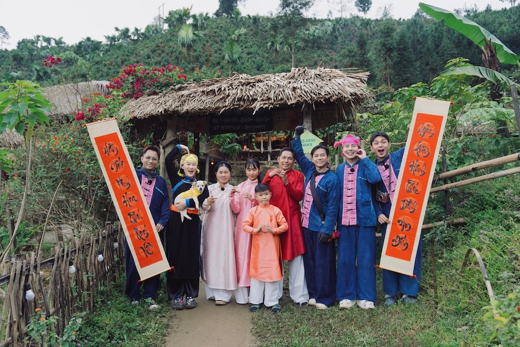 su-giao-thoa-van-hoa-ngay-tet-3.jpg