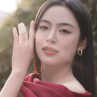 Á hậu Vân Nhi: 'Tôi biến mất một tháng, ngất xỉu giữa rừng'