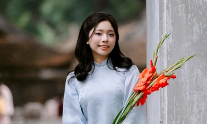 Người trẻ đi leo núi, du lịch một mình dịp Tết