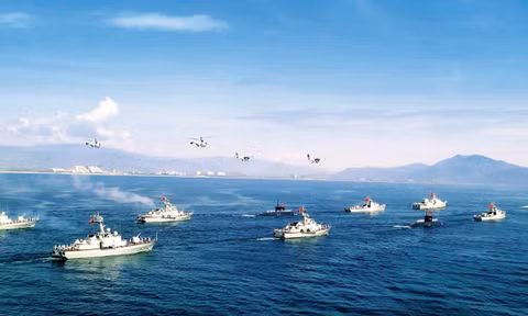 Các biên đội tàu và máy bay tham gia diễu binh