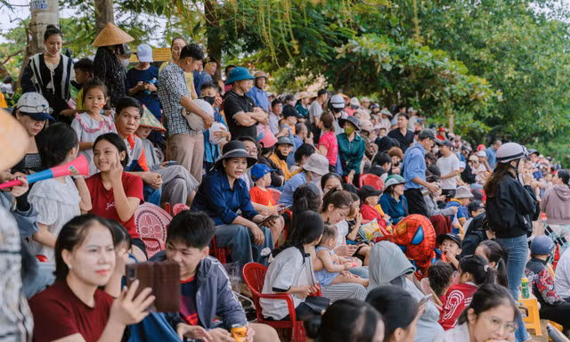 Cảnh tượng đông đúc ở Quảng Trị