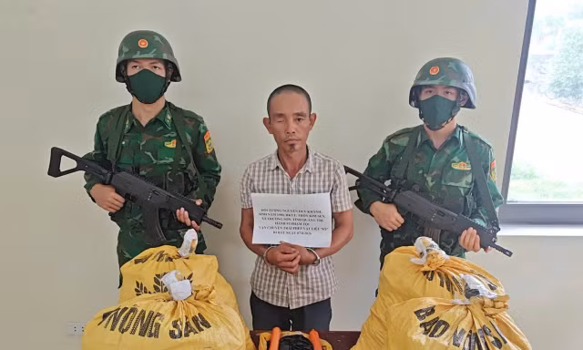Phá đường dây vận chuyển vật liệu nổ từ Lào vào Việt Nam 
