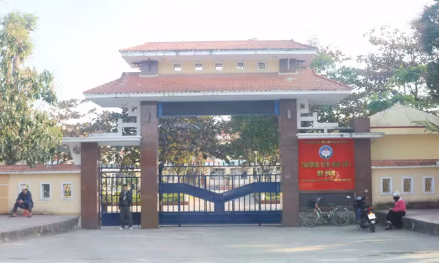 Trường bất ngờ tạm dừng bữa ăn bán trú, phụ huynh chao đảo