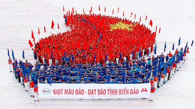 Đông đảo bạn trẻ tham gia Hành trình đỏ, tuyên truyền vận động hiến máu nhân đạo tháng 7/2013