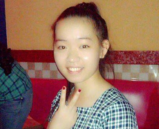  Thời gian nghỉ hè, Hương tranh thủ làm gia sư kiếm tiền để trang trải cho học kỳ sắp tới. 