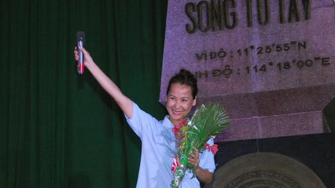 Nhạc sĩ Giáng Son trong chuyến đi Trường Sa tháng 5/2013. Ảnh: Nhân vật cung cấp