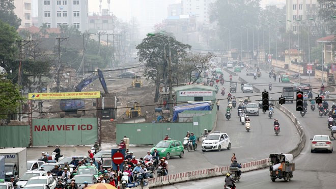 Công trường xây dựng đường Trường Chinh. ẢNH: Như Ý