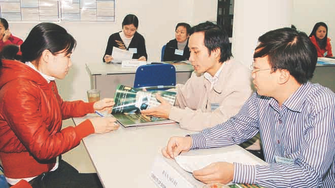 Doanh nghiệp và nhân sự cấp cao vẫn chưa có tiếng nói chung. ảnh: L.N