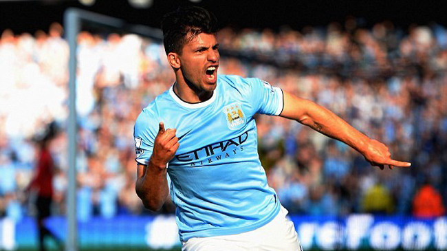 Sergio Aguero ghi cả 4 bàn thắng cho Man City
