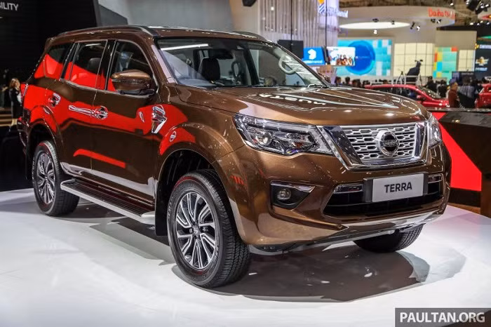 Hình ảnh thực tế Nissan Terra tại triển lãm GIIAS.
