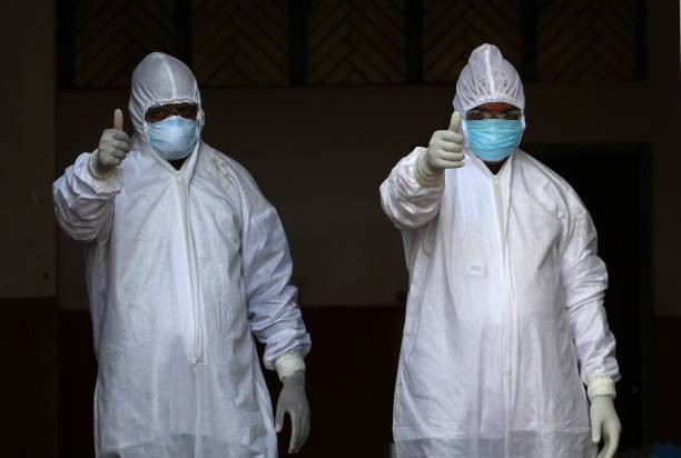 Đường cong COVID-19 đi xuống, Ấn Độ có thể sẽ không có đỉnh dịch thứ hai