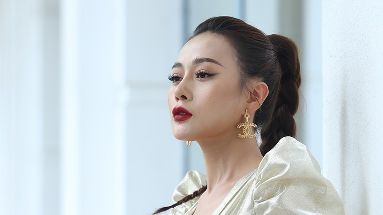 Phương Oanh phản bác câu nói tặng 10 tỷ cho người tìm ra địa chỉ mình rửa bát thuê