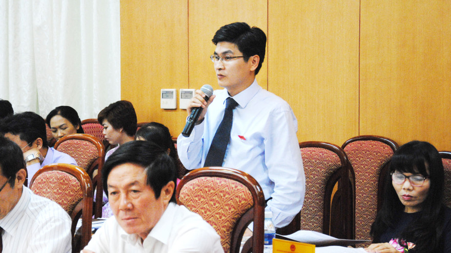 Đại biểu chất vấn tại HĐND TP Hà Nội ngày 10/7. Ảnh: Minh Tuấn