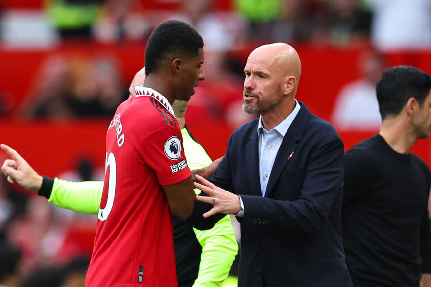 HLV Ten Hag kêu gọi Rashford ‘ngó lơ’ PSG, gia hạn hợp đồng với MU