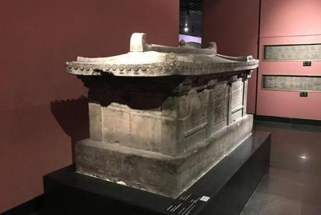 Cỗ quan tài nghìn năm của bé gái 9 tuổi, thân phận cực kỳ cao quý. Ảnh 765 News.