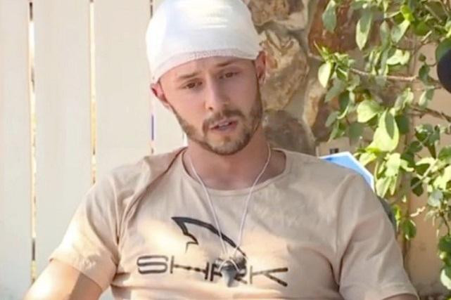 Thợ lặn Jeffrey Heim may mắn sống sót sau khi bị cá sấu tấn công bất thình lình.